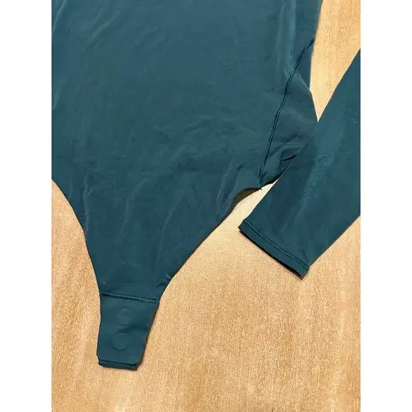 Lululemon Wundermost Ultra-Soft Nulu Turtleneck Bodysuit MEDIUM - Picture 7 of 7